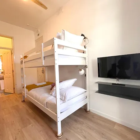 Chillout Hostal Lisboa