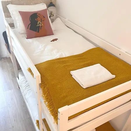 Chillout Hostel *