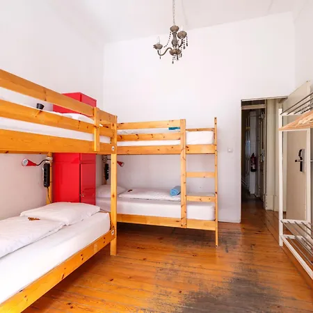 Chillout * ליסבון